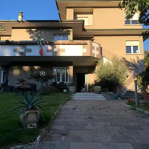https://villa-giulini-rho.it-lombardy.com